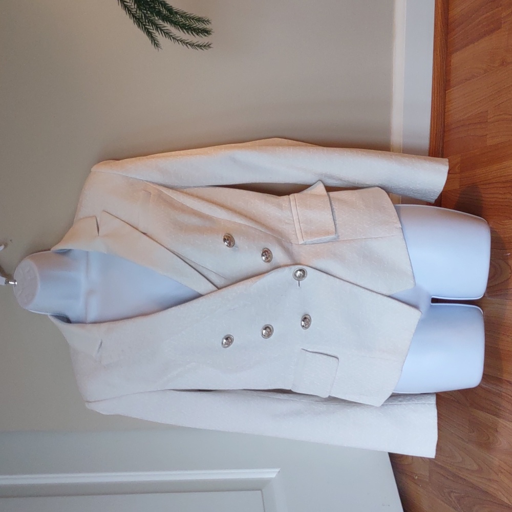 White House Black Market ivory blazer